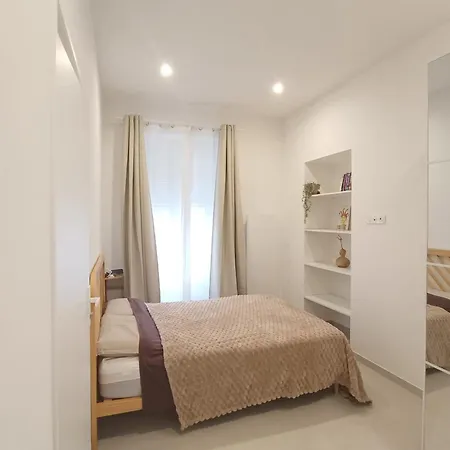Modern And Unforgettable In The Heart Of Apartment Nizza