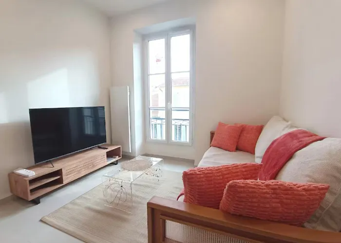 Modern And Unforgettable In The Heart Of * Nice