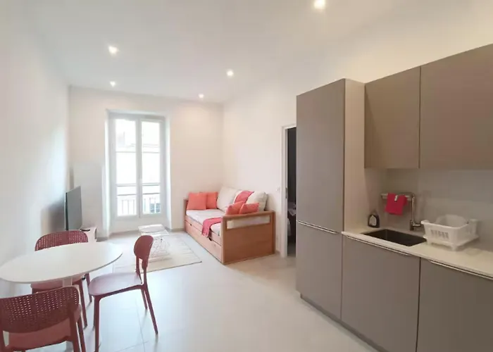 Lejlighed Modern And Unforgettable In The Heart Of