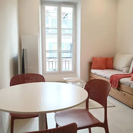 Modern And Unforgettable In The Heart Of Lejlighed